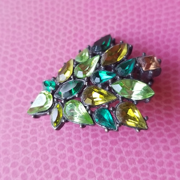 VTG Tiny Xmas Tree Brooch - Picture 2 of 7